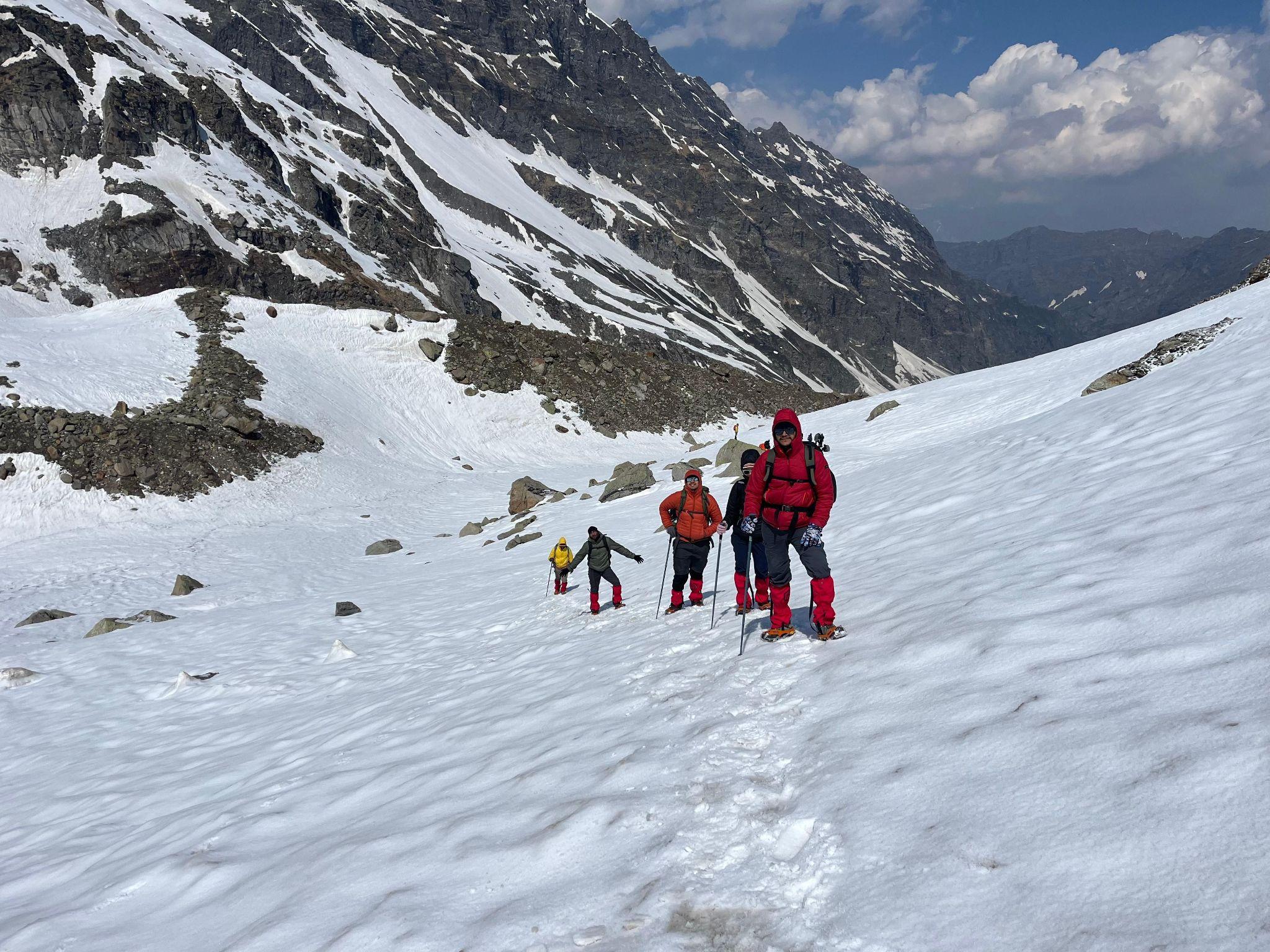 Sar Pass